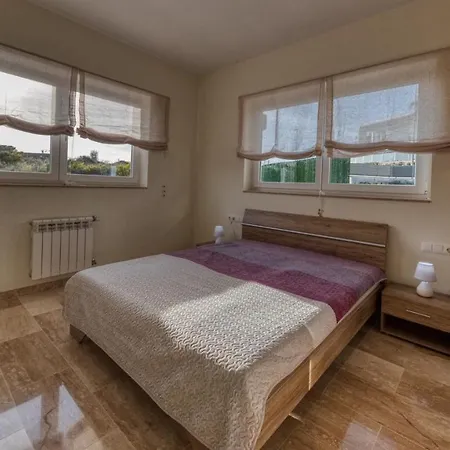 Sleeps 10 Pool Wifi * Lloret de Mar