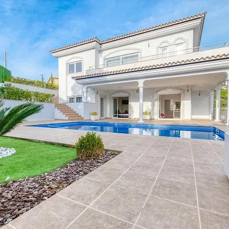 Sleeps 10 Pool Wifi Villa *